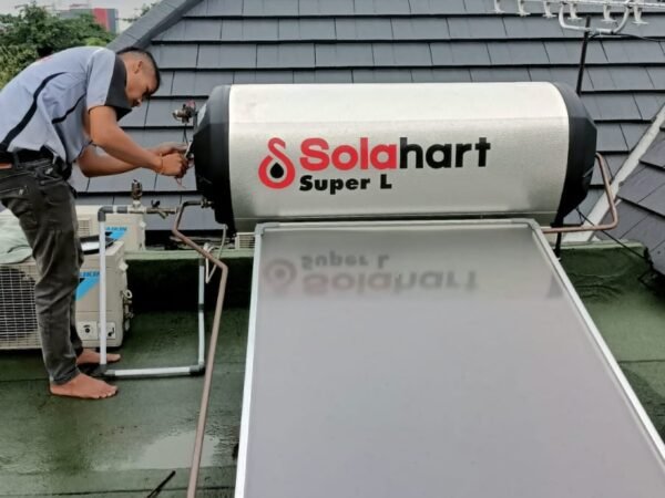 Unit Solahart Terpasang Rapi
